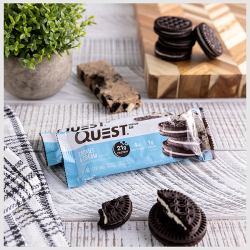 Quest Cookies & Cream Protein Bar, High Protein, Low Carb.